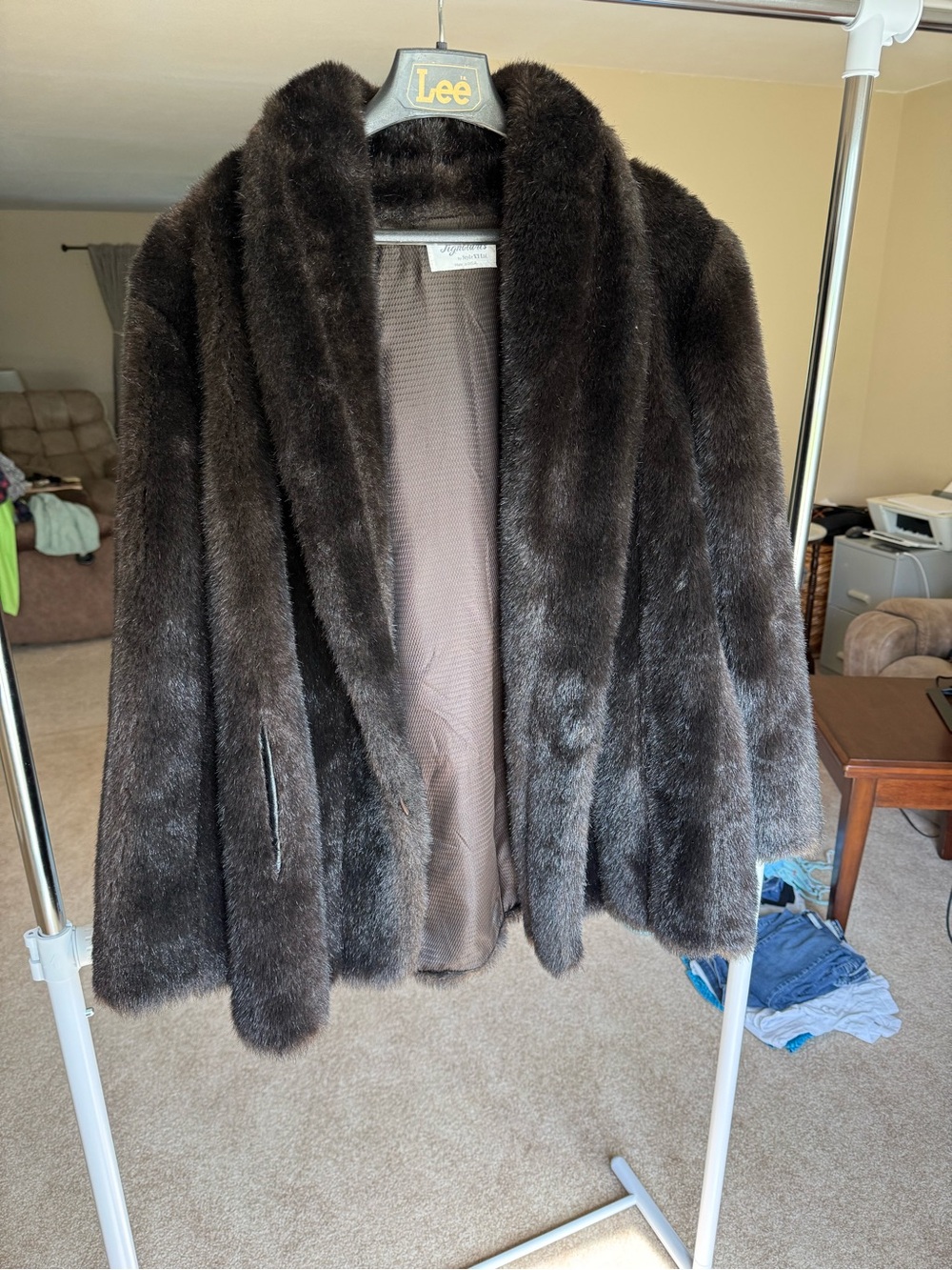 Gorgeous Vintage Women's Brown Faux Fur Coat